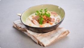 Kartoffelsuppe mit Wiener Würstchen